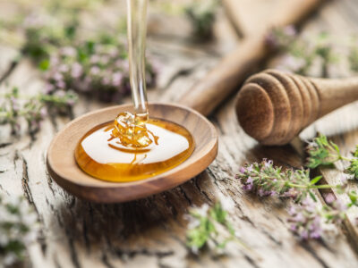 How to Extract Honey: Harvesting Liquid Gold Image